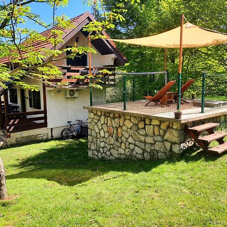 Villa Lovcen4Me Cetinje Exterior foto